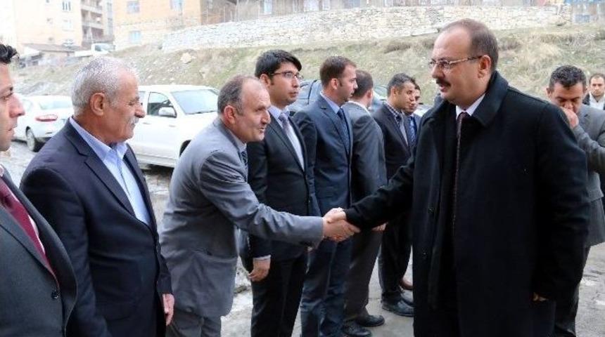 Vali Canbolat, Tapu Ve Kadastro İl M&uuml;d&uuml;rl&uuml;klerini Ziyaret Etti