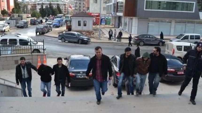 Cinayet Zanlısı Arkadaşlar Tutuklandı