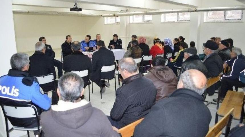 Erzincan Emniyetinden İzzetpaşa Mahallesine Saht Toplantısı