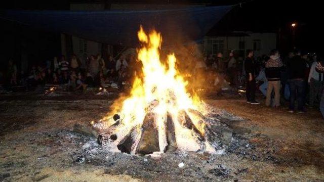 Finike'de 'pıngıdık' Geleneği Yaşatılıyor