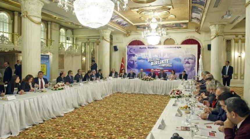 Chp Genel Başkanı Kılı&ccedil;daroğlu Engelli Vatandaşlarla Bir Araya Geldi