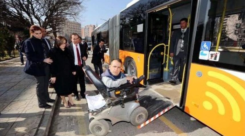 Fatma Şahin Engelsiz Otobüste Yolculuk Yaptı