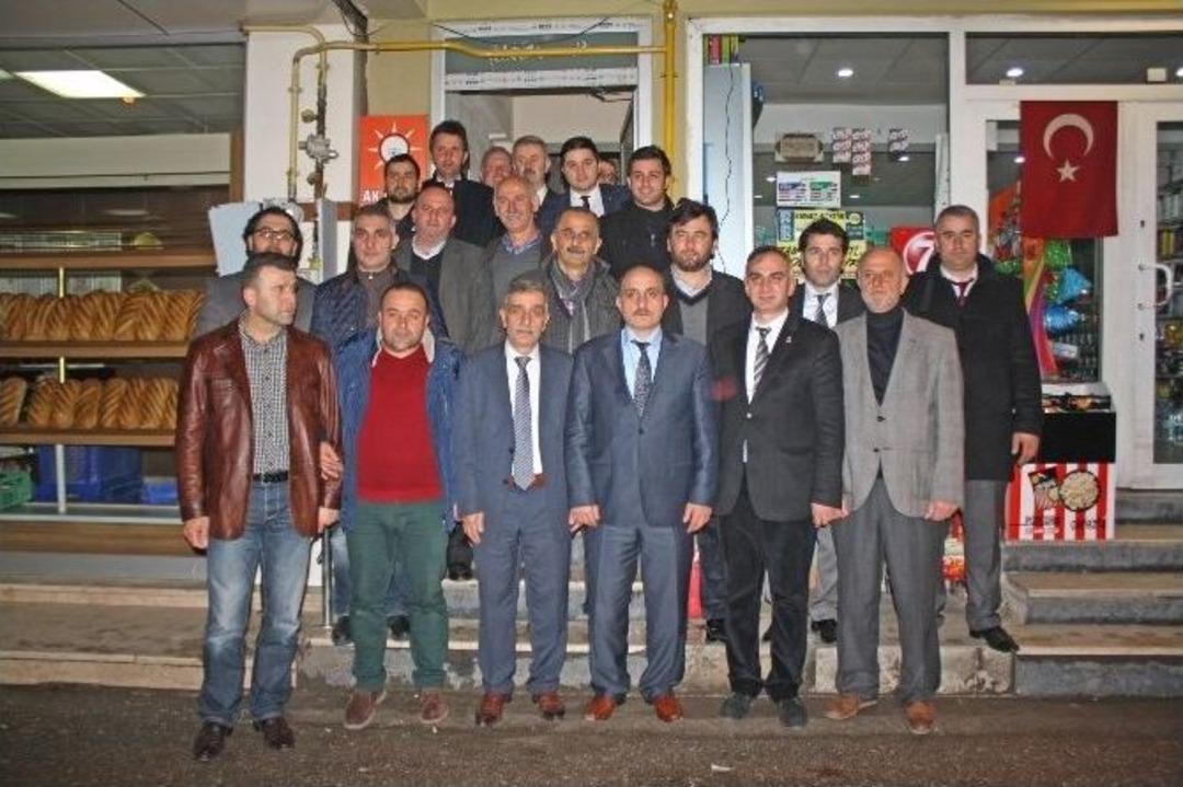 Başkan Adayı Fevzi Kılı&ccedil; Kongre Davetiyelerini Kendi Dağıtıyor