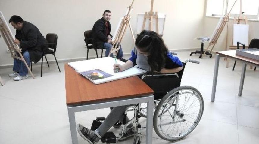 Engelliler İ&ccedil;in İlk &Ccedil;izim, Bakan Nabi Avcı&rsquo;dan