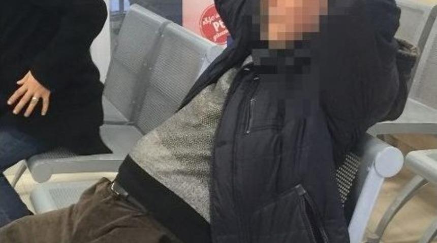 Belediye Hoparl&ouml;r&uuml;nden Yapılan Anonslara Rağmen Dolandırıcılara 14 Bin Lirasını Kaptırdı