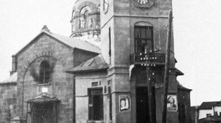 Sanatsal Ve K&uuml;lt&uuml;rel Varlıkları Koruma Derneği Tarihi Saat Kulesi Aynı Yerine Yapacak