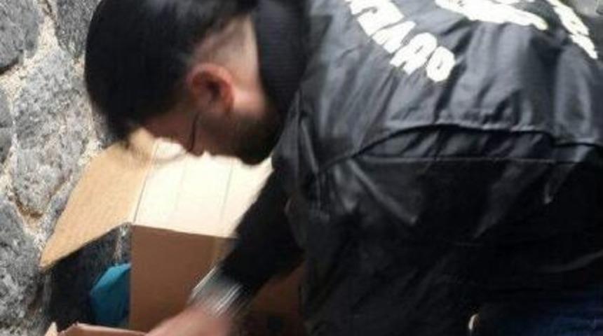 Polis Depoda Tutulan Kanser Ila&ccedil;larını Araştırıyor