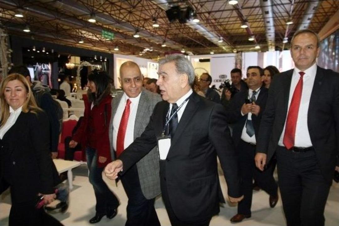 If Weddıng 9. Kez Kapılarını A&ccedil;tı