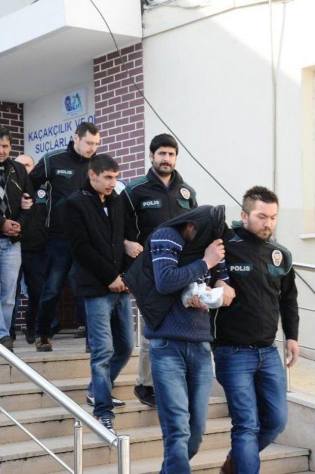 Bursa'da Uyuşturucu Operasyonu: 22 Gözaltı