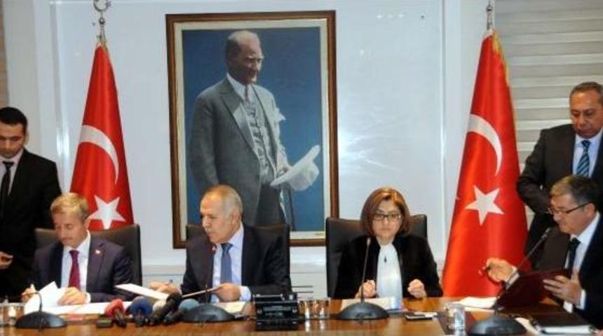 Gaziantep&rsquo;Te 5 Sağlık Projesinin Protokol&uuml; Imzalandı