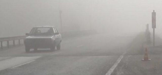 Bolu Dağı’nda Yoğun Sis Ulaşımı Etkiliyor