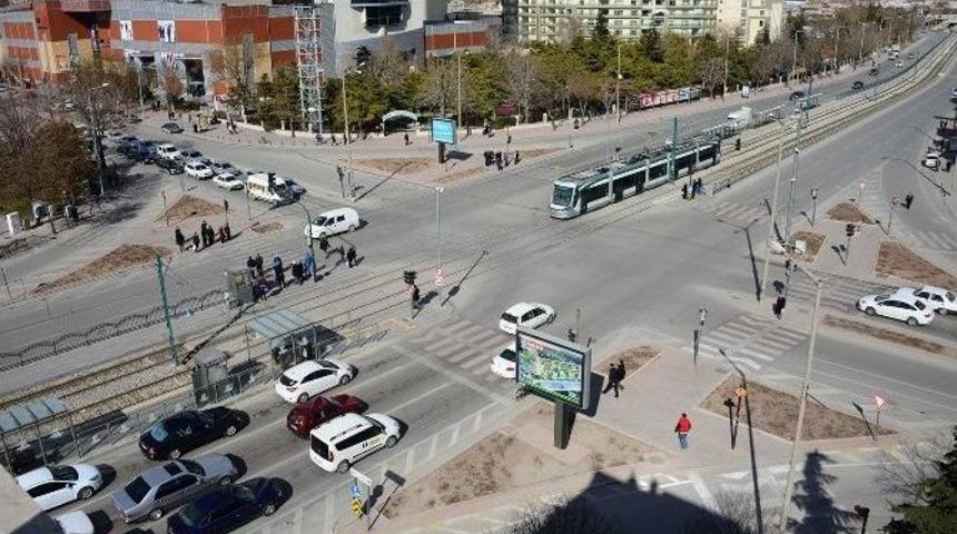 Konya&rsquo;da T&uuml;rkiye&rsquo;ye &Ouml;rnek Sinyalize Kavşaklar Yapılıyor