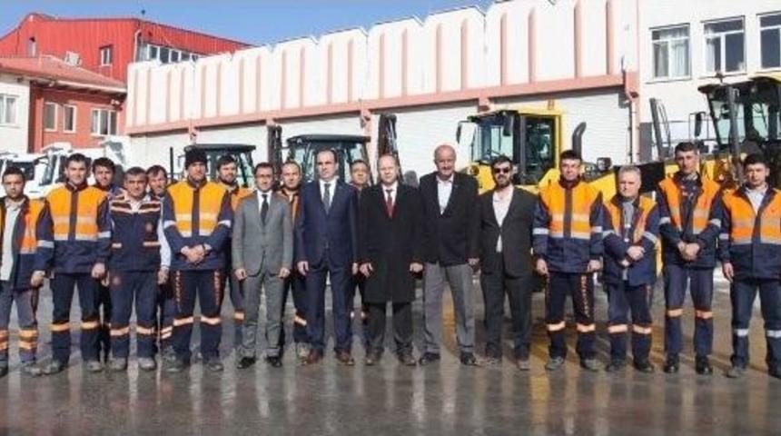 Sel&ccedil;uklu Belediyesi Ara&ccedil; Filosunu G&uuml;&ccedil;lendirdi