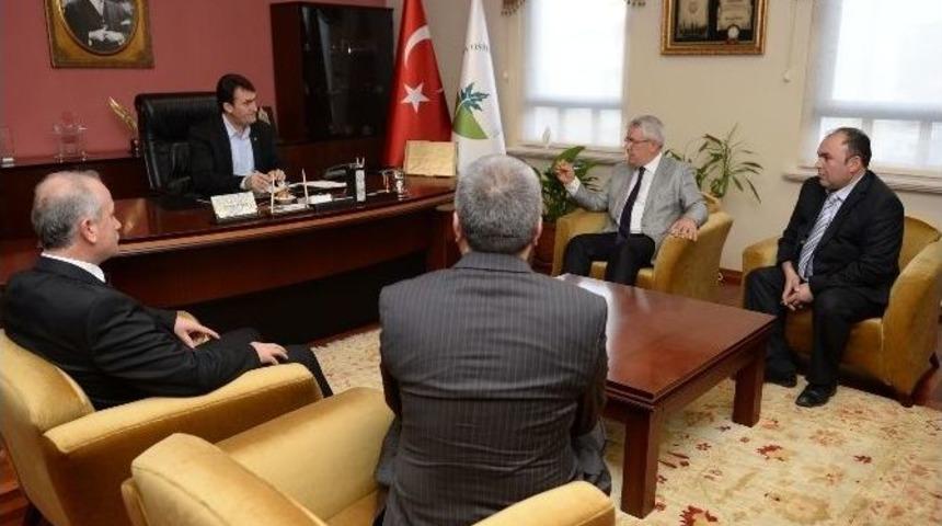 Osmangazi&rsquo;den Kapalı Pazar Hamlesi