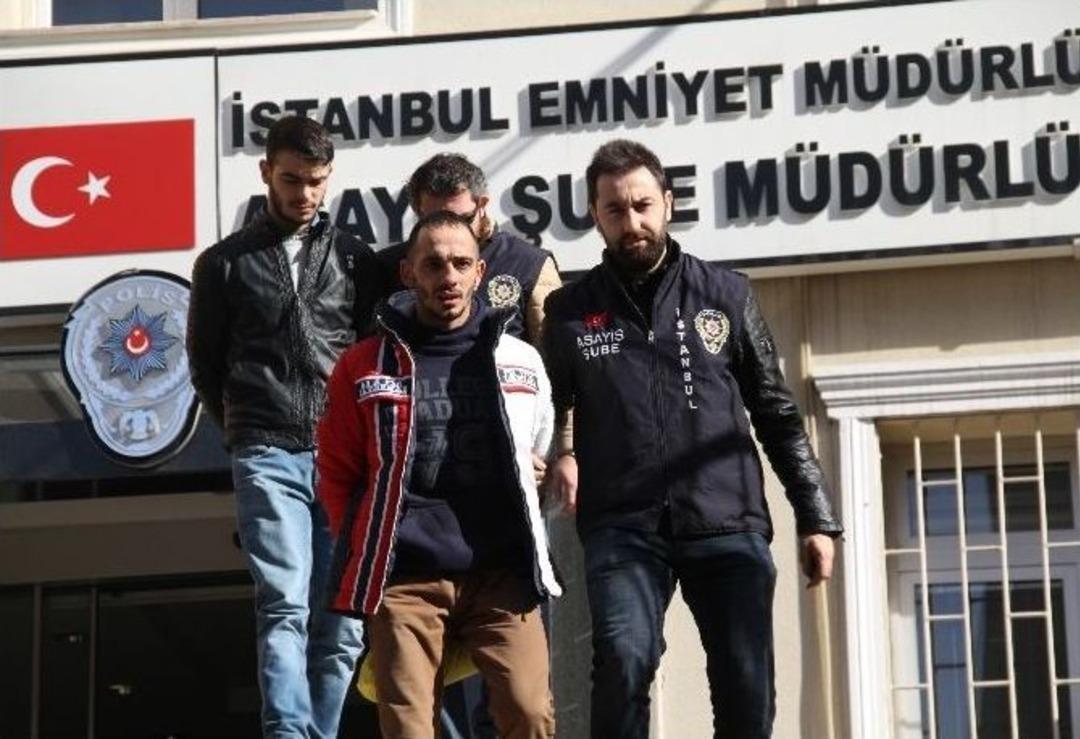 Babalarını B&ouml;yle &Ouml;l&uuml;me G&ouml;t&uuml;rd&uuml;ler