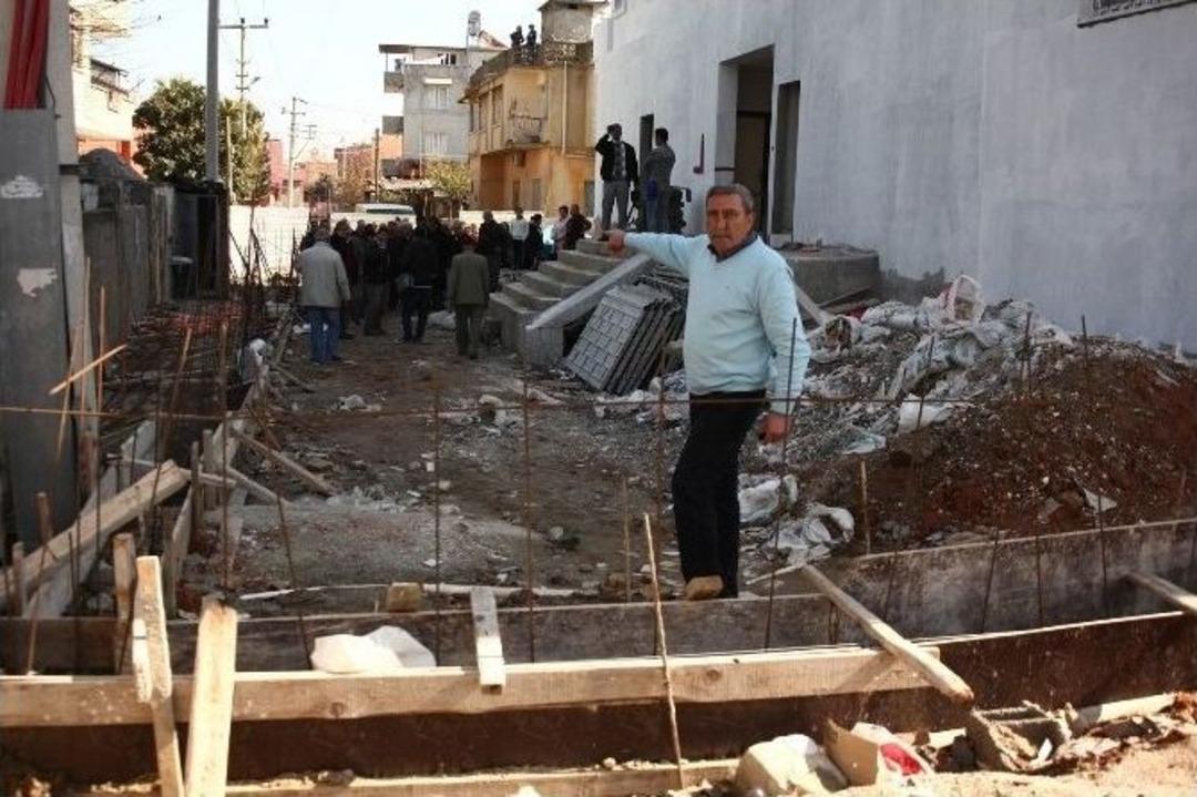 Sokağa Yapılan Bina Vatandaşları İsyan Ettirdi