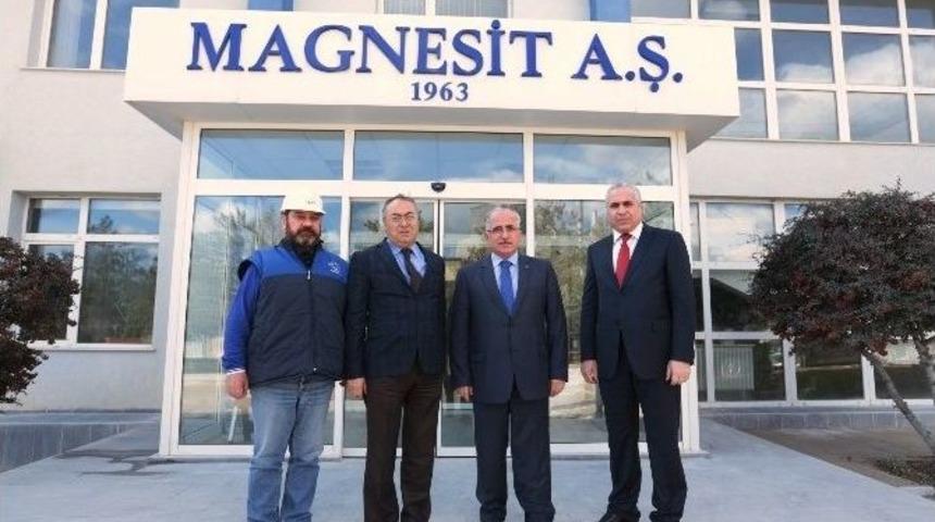 Vali Tuna, İş&ccedil;ilerle Yemek Yedi