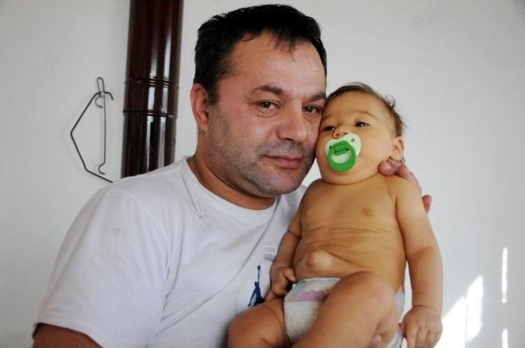 &Ccedil;ocuğunun Tedavisi İ&ccedil;in Gerekli 10 Bin Tl&rsquo;lik Cihazı Sanayide Yaptırdı