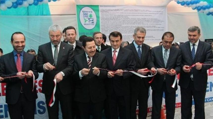 &Uuml;nye&rsquo;de Buz Pisti A&ccedil;ıldı