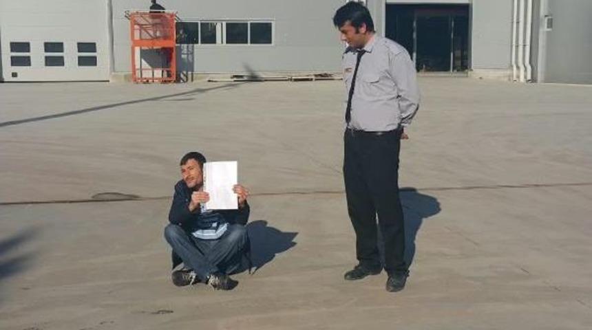 Parasını Alamayan Iş&ccedil;i Oturma Eylemi Yaptı