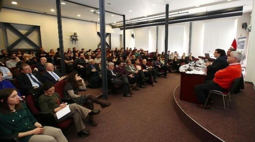 Syrıza&rsquo;nın Zaferi Kadir Has &Uuml;niversitesi&rsquo;nde Masaya Yatırıldı