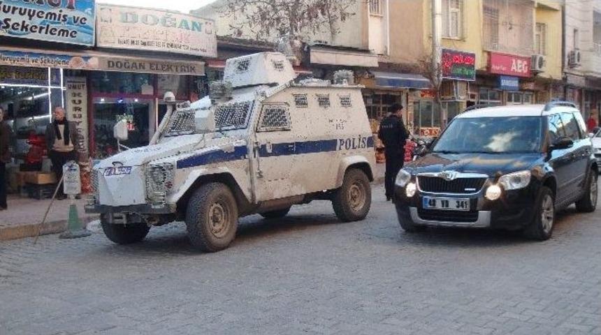 Nusaybin&rsquo;de Silahlı Kavga: 3 Yaralı