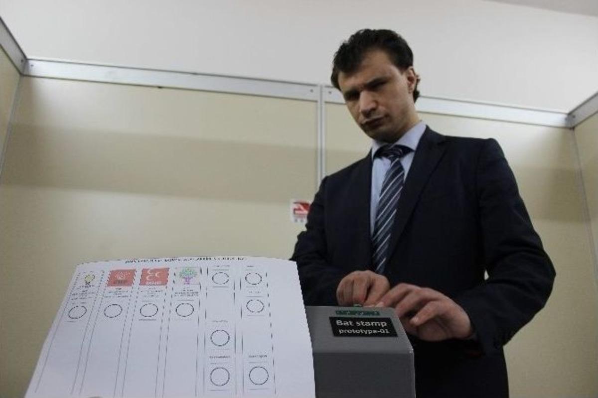 (&ouml;zel Haber) G&ouml;rme Engelliler De &ldquo;g&ouml;stermeden&rdquo; Oy Kullanabilecek