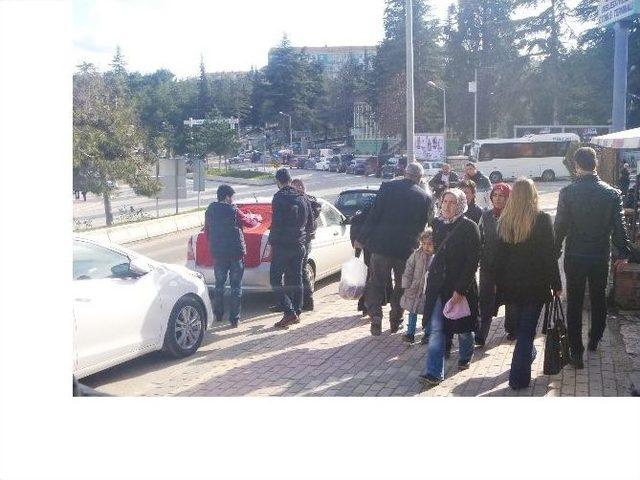 Bilecik’e Gelen Acemi Askerler Ve Aileleri Esnafın Yüzünü Güldürdü