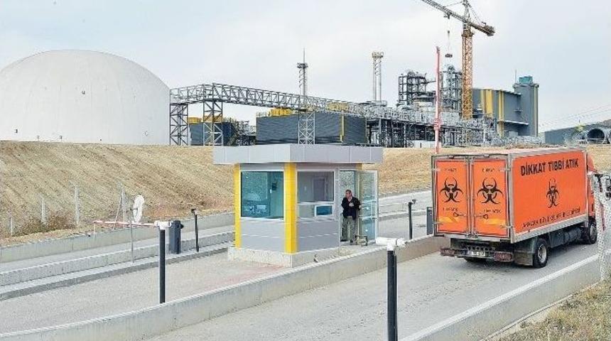Başkent&rsquo;te End&uuml;striyel Ve Tıbbi Atıklar Yakılarak Yok Ediliyor