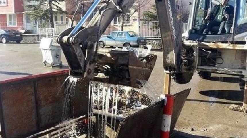 Belediye Kanalları Temizleniyor