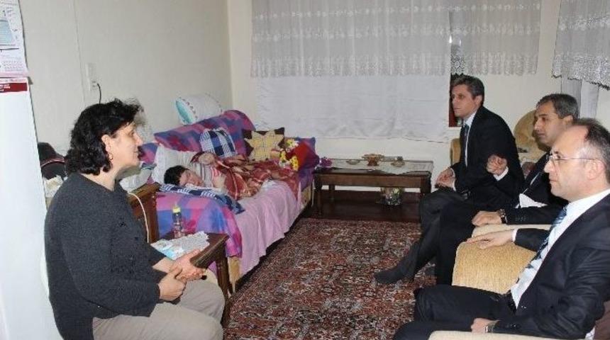 Sağlık Y&ouml;neticilerinden Anlamlı Ziyaret