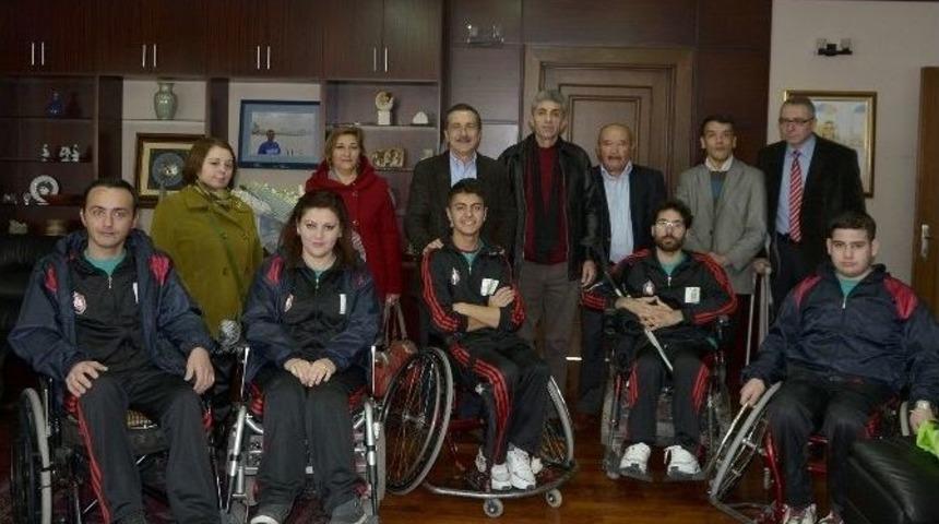 Engelli Sporculardan Başkan Ata&ccedil;&rsquo;a Teşekk&uuml;r Ziyareti