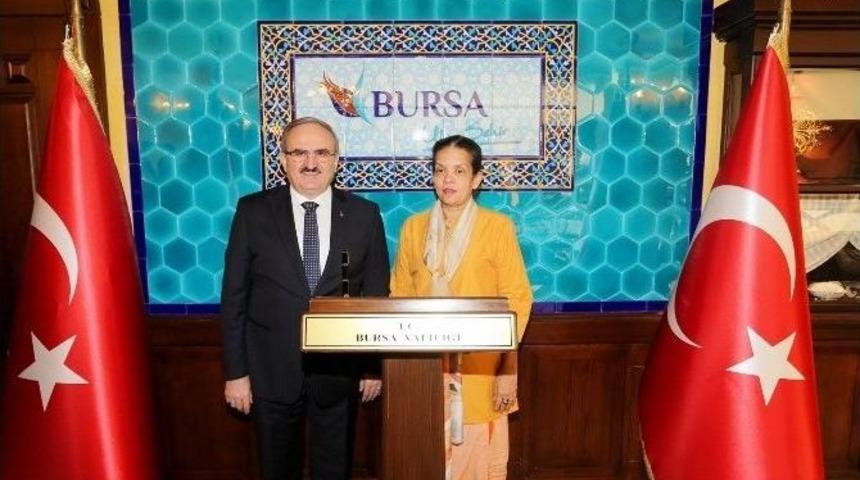 Sri Lanka&rsquo;da Yeni Geliştirilen Orkide &Ccedil;i&ccedil;eğine Erdoğan&rsquo;ın İsmi Verildi