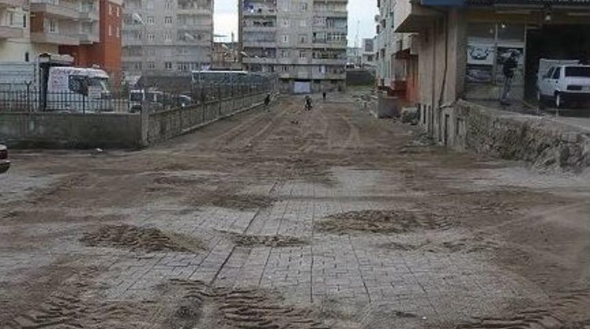 Eşbaşkanlar Parke Taşı D&ouml;şeme &Ccedil;alışmalarını Denetledi