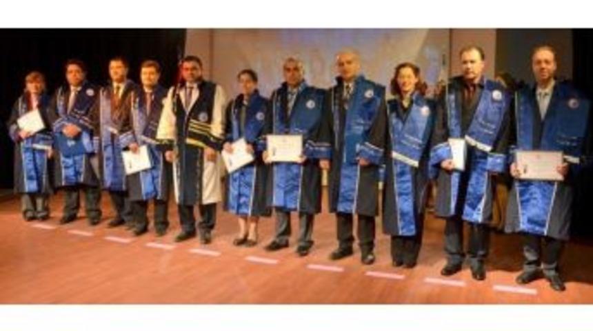 &Ccedil;om&uuml;&rsquo;de Profes&ouml;r Sayısı 120&rsquo;ye Ulaştı