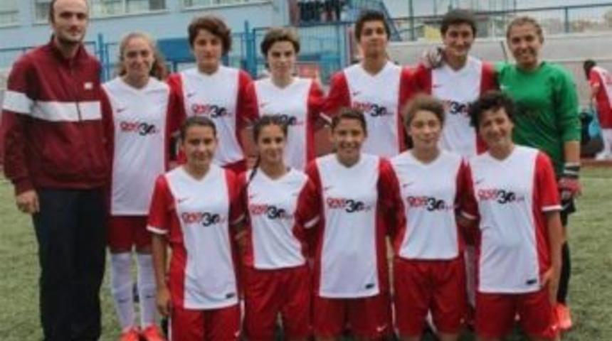 D&uuml;zce Bayan Futbol Takımı Sinop Deplasmanında