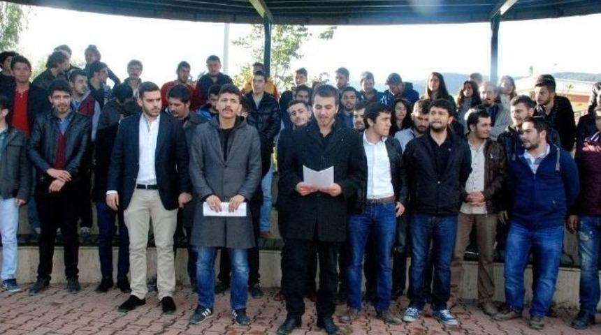 Mk&uuml; &Ouml;ğrencileri Katlamalı Har&ccedil; Sistemini Protesto Etti