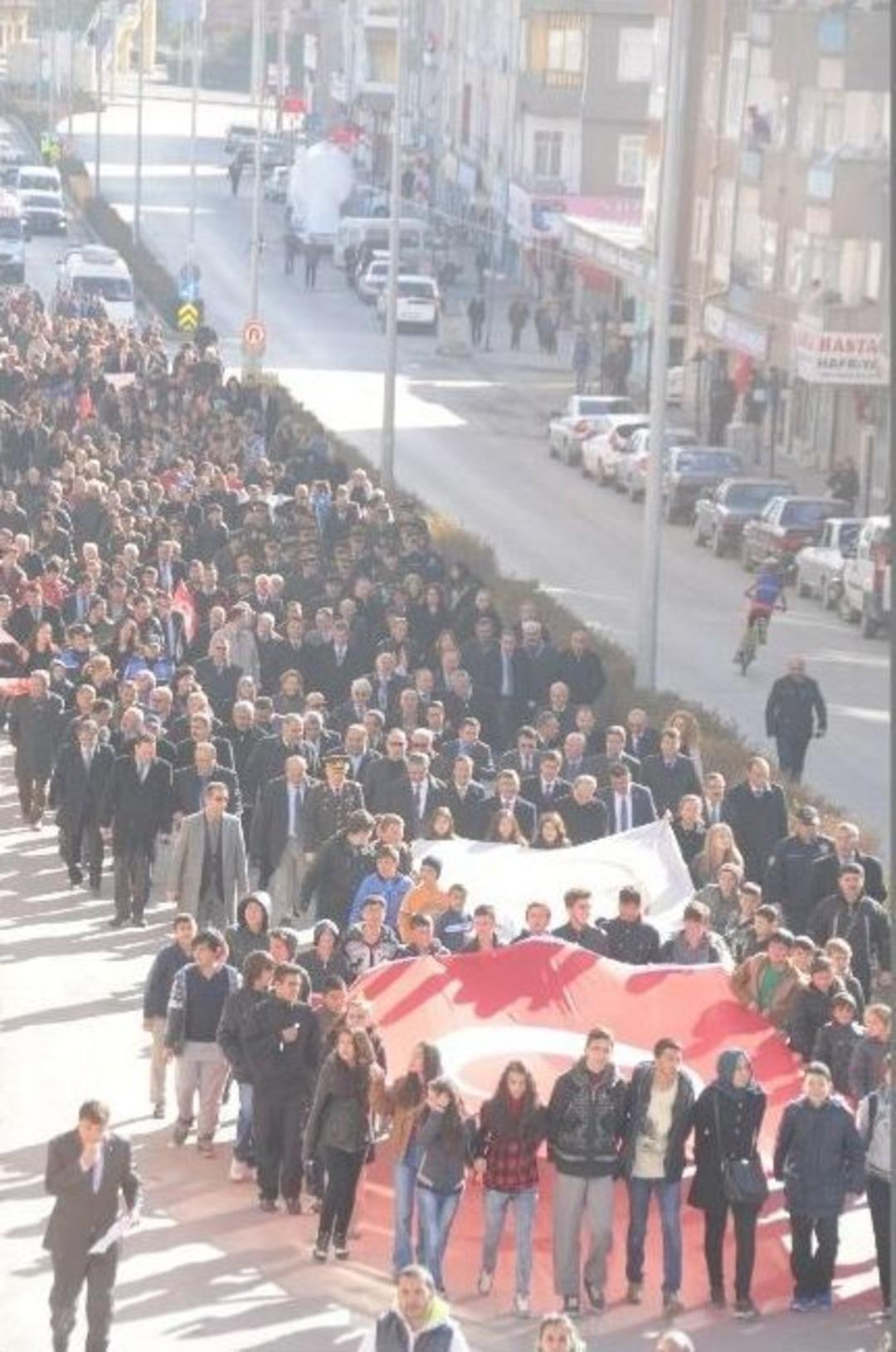 Atat&uuml;rk&rsquo;&uuml;n Niğde&rsquo;ye Gelişi Kutlandı