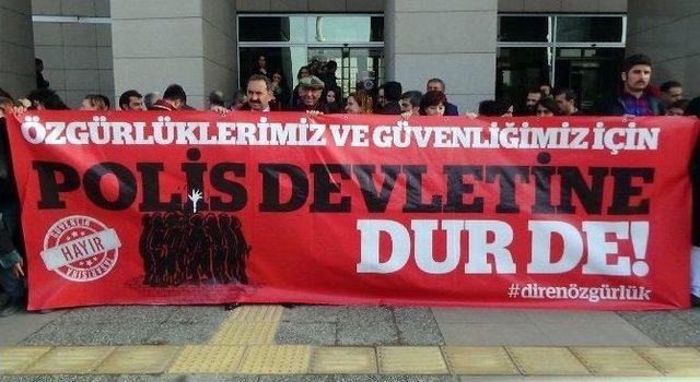 Avukatlardan İstanbul Adalet Sarayı’nda Oturma Eylemi