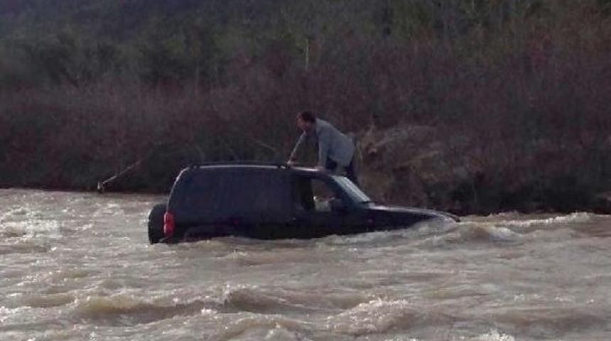 Denizlili Işadamı Çayda Cipiyle Mahsur Kaldı
