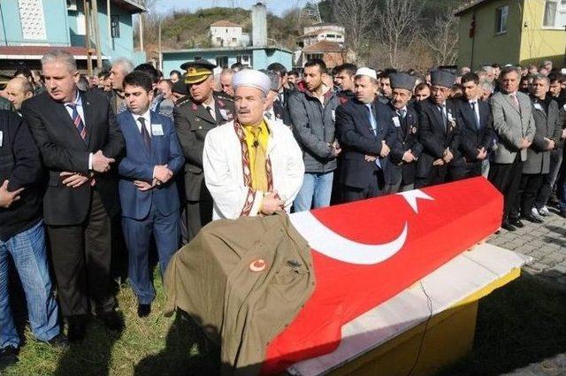 85 Yaşındaki Kore Gazisi Son Yolculuğuna Uğurlandı