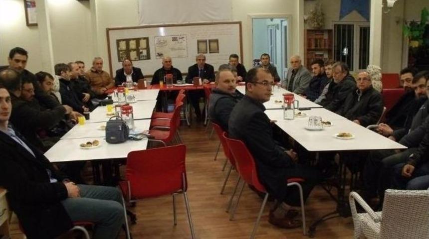 Salihli&rsquo;de Amat&ouml;r Spor Kul&uuml;plerinin Sorunları G&ouml;r&uuml;ş&uuml;ld&uuml;