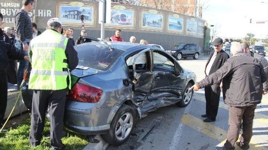 Samsun&rsquo;da Trafik Kazası: 5 Yaralı