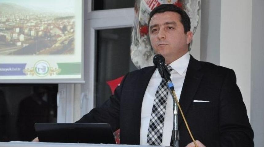 Bozüyük Cumhuriyet Meydanı’nda Ortaya Çıkan İlginç Durum