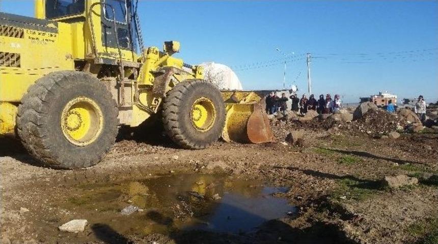 İdil’de Hendekler Valilik Kepçeleriyle Kapatıldı