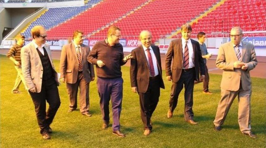 Spor Genel Müdür Yardımcıları, Mersin Stadyumu’nu İnceledi