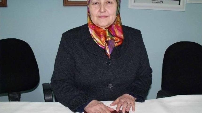 Salihli&rsquo;de Ak Kadınların Başkanı &Uuml;lk&uuml; Yavuzer İlk Toplantısını Yaptı