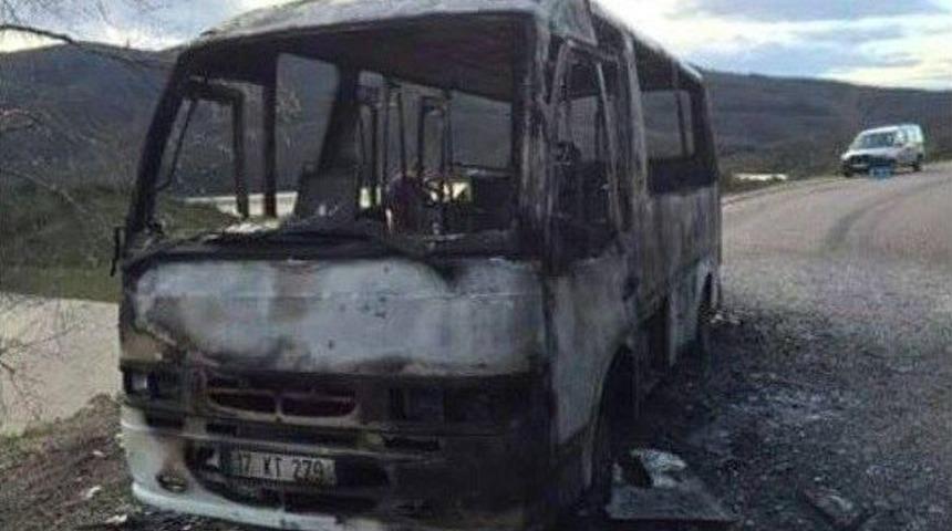 Yolcu Minib&uuml;s&uuml; Alev Alev Yandı