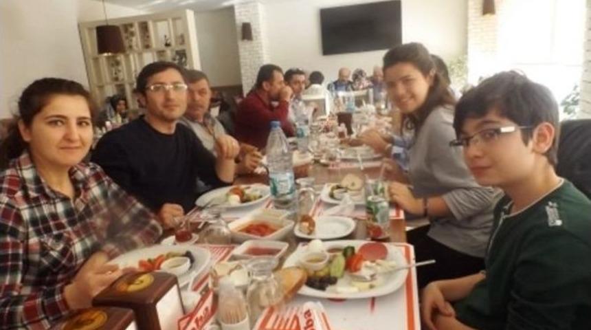 Bartın İl Milli Eğitim &Ccedil;alışanları Kahvaltıda Buluştu