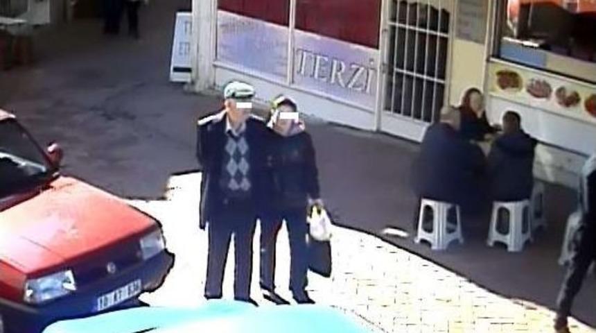 (&ouml;zel Haber) D&uuml;zmece Kavgayı Ayırırken Maaşından Oldu